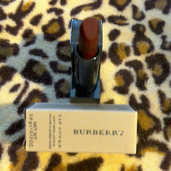 Burberry Lip Cover - Picture 3 of 4